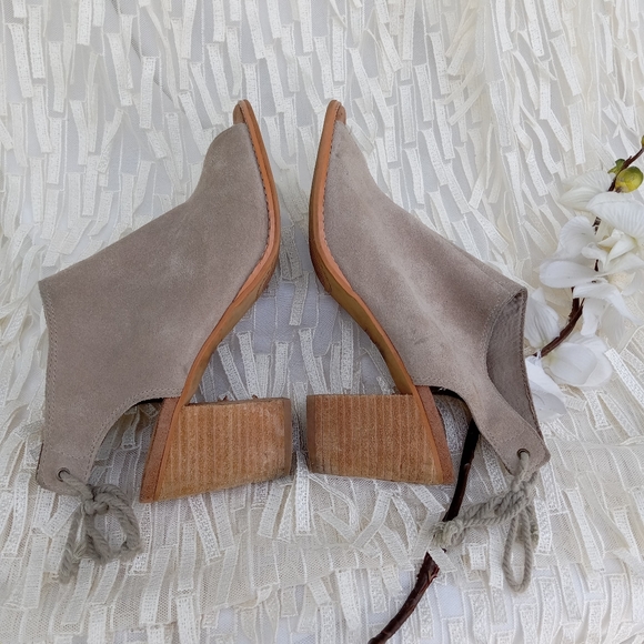 Toms 'Elba' Suede Heels - Picture 6 of 13